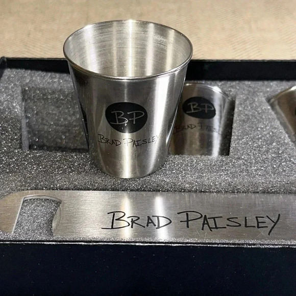 BRAD PAISLEY ‼️Official Merch‼️ 3 piece shot glass and bottle opener/2 vip CMT - Picture 6 of 7